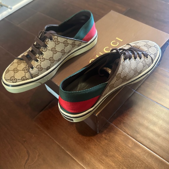 Gucci Shoes - Gucci Womens Shoes/Sneakers Size 38